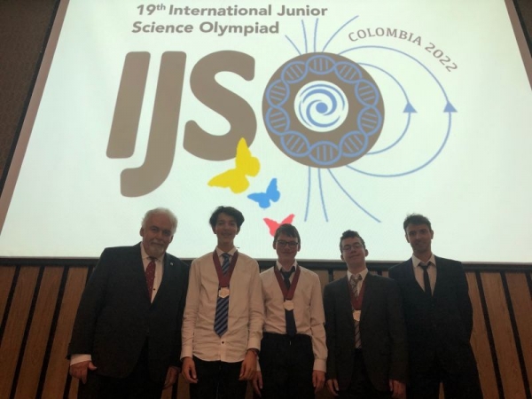 KépekCOM_JOOMGALLERY_UPLOAD_IMAGENAME_SEPARATOR51