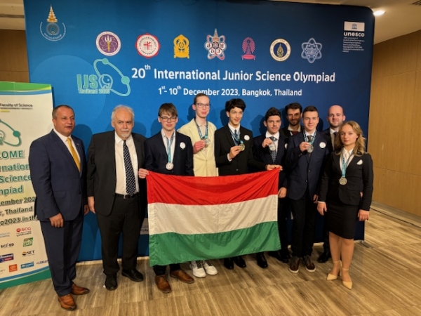 KépekCOM_JOOMGALLERY_UPLOAD_IMAGENAME_SEPARATOR77